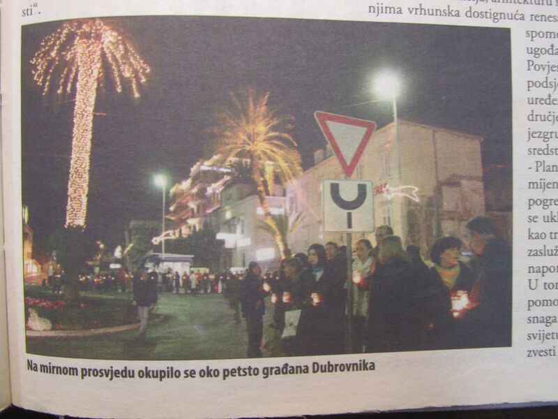 Datoteka:Fotografija-prosvjed-na-Pilama-Dubrovacki-vjesnik-29.-prosinca-2007-scaled.jpg