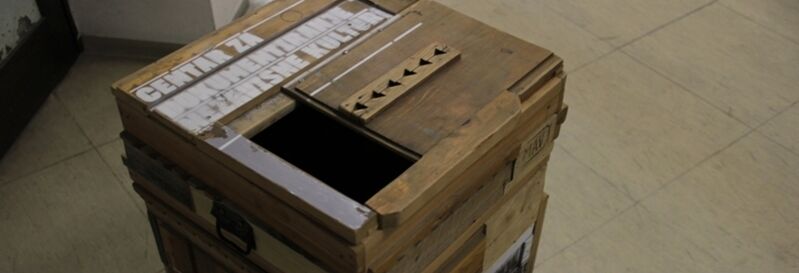 Datoteka:Large kutijacover.JPG