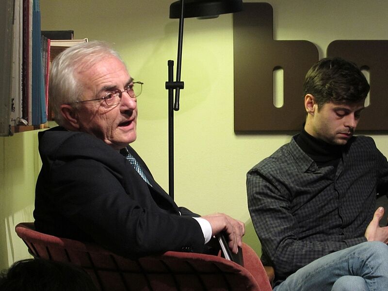 Datoteka:Xlarge video7.JPG